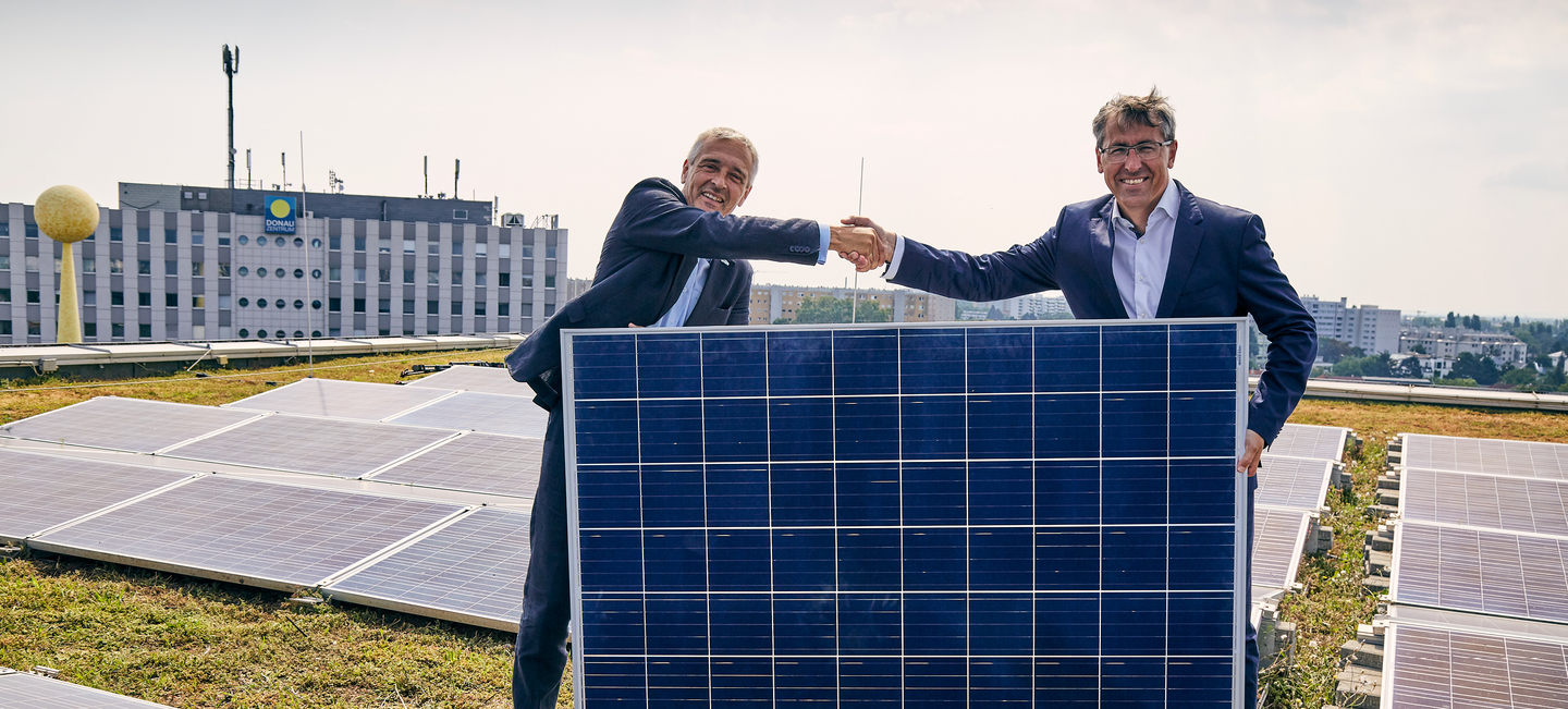 Größte Aufdachanlage im Wiener Stadtgebiet wird rund eine Million Kilowattstunden sauberen Strom pro Jahr produzieren – jährliche Einsparung von rund 270 Tonnen CO2.